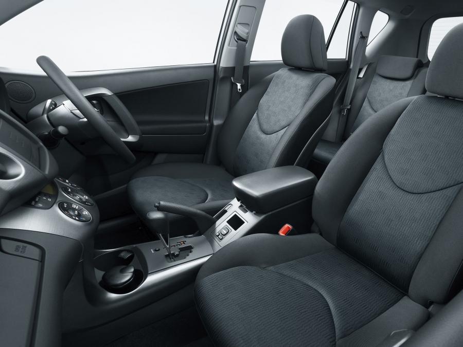  Toyota RAV4 2008 года  (JP) (фото 5 из 10)